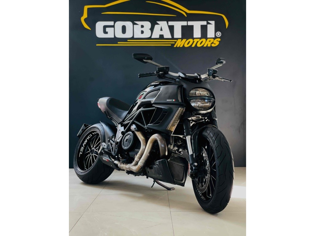 //www.autoline.com.br/moto/ducati/diavel-dark-1198-gas-mec-basico/2013/praia-grande-sp/24711489