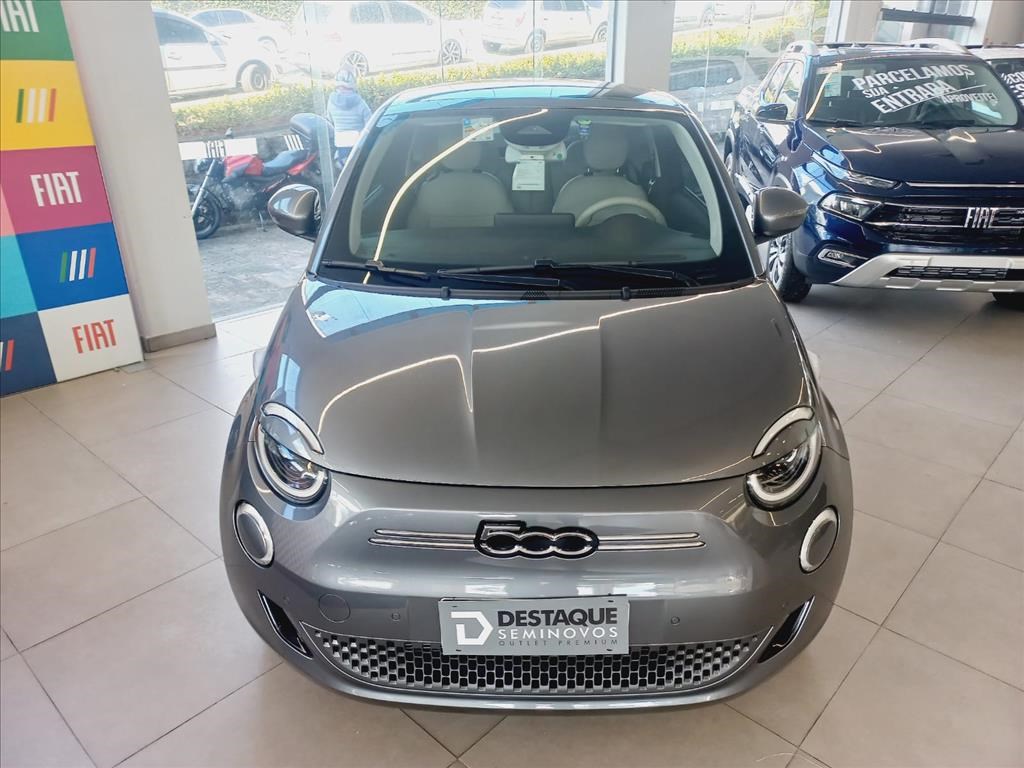 //www.autoline.com.br/carro/fiat/500-bev-42-kwh-icon-eletrico-2p-automatico/2022/sao-paulo-sp/23927014