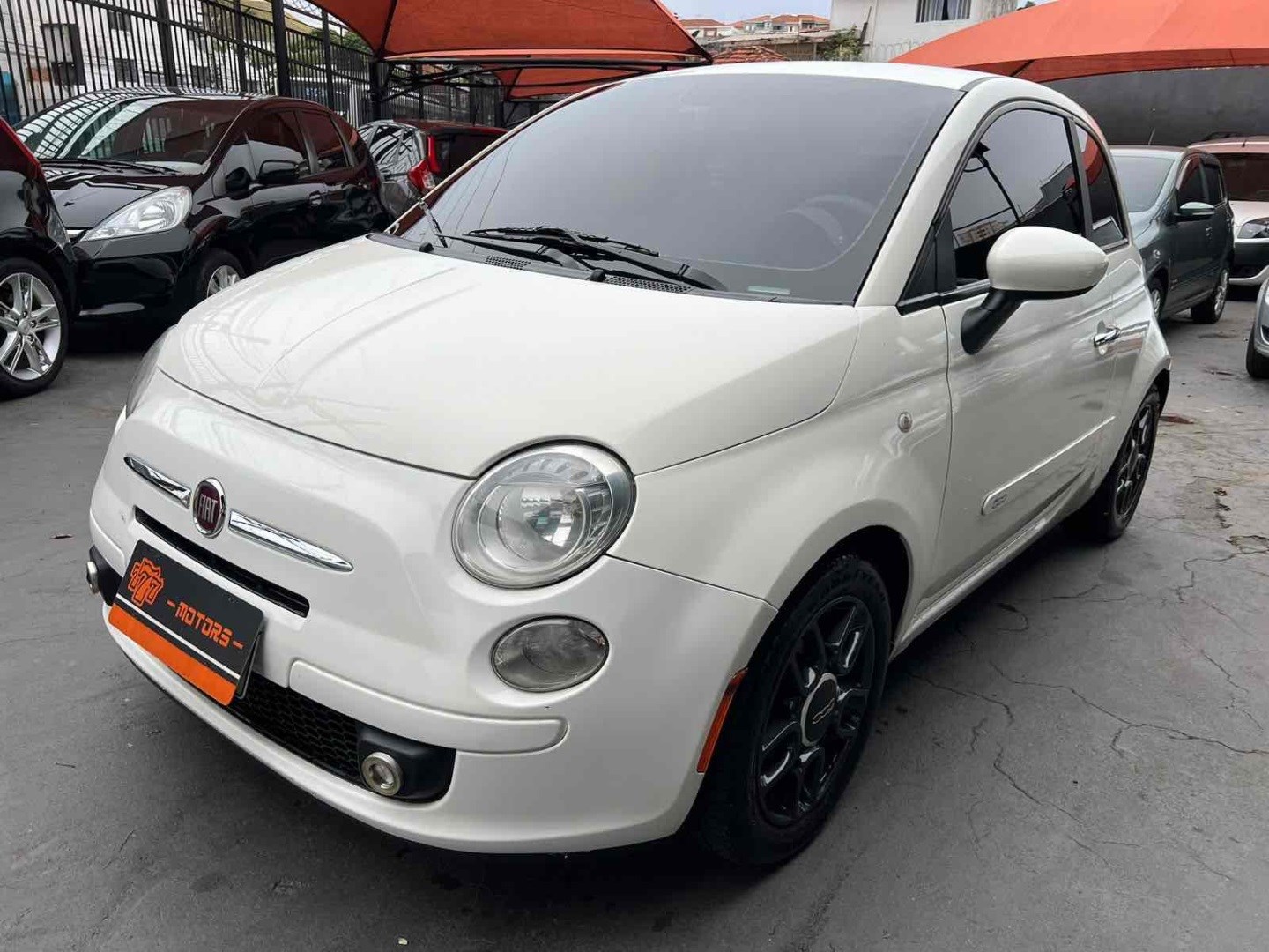 //www.autoline.com.br/carro/fiat/500-14-evo-cult-8v-flex-2p-dualogic/2014/sao-paulo-sp/23933621