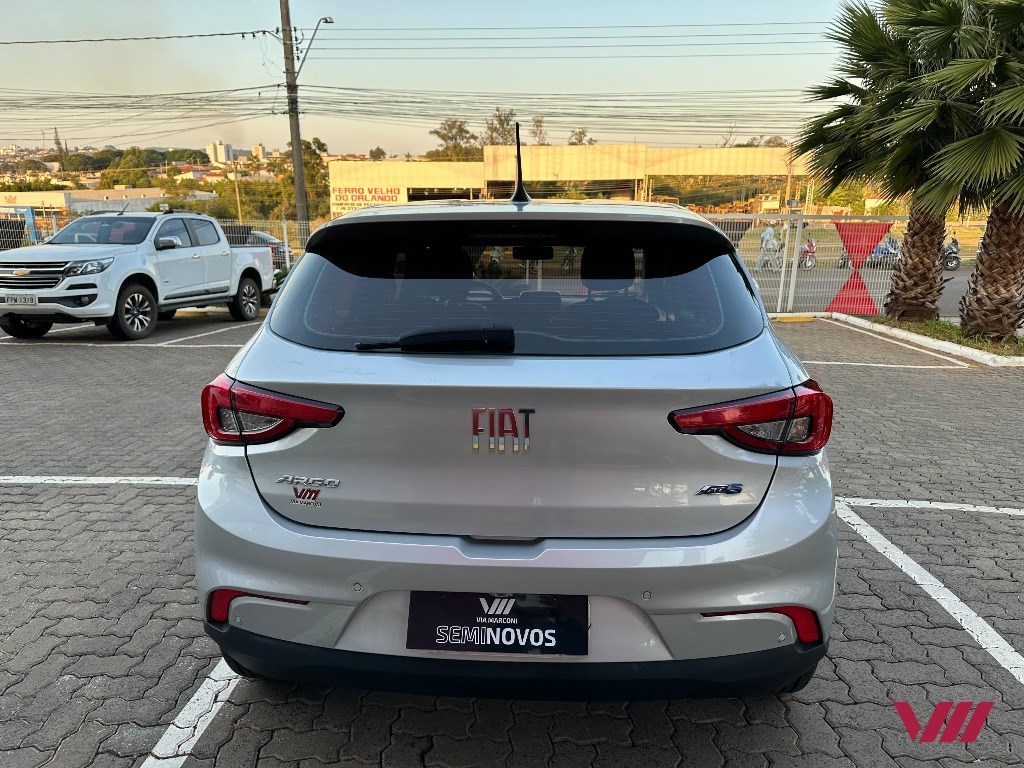 //www.autoline.com.br/carro/fiat/argo-18-precision-16v-flex-4p-automatico/2018/avare-sp/24355772