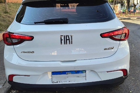 //www.autoline.com.br/carro/fiat/argo-10-drive-6v-flex-4p-manual/2023/belo-horizonte-mg/24620386