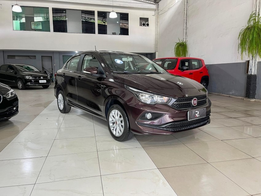//www.autoline.com.br/carro/fiat/cronos-13-drive-8v-flex-4p-automatizado/2020/juiz-de-fora-mg/24551526