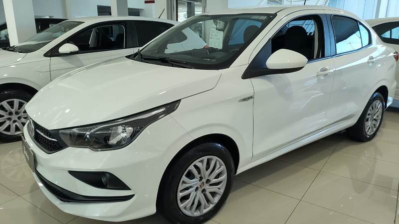 //www.autoline.com.br/carro/fiat/cronos-13-drive-8v-flex-4p-manual/2020/pato-branco-pr/24762667