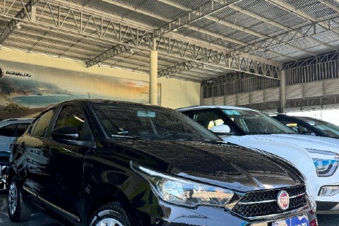 //www.autoline.com.br/carro/fiat/cronos-13-drive-8v-flex-4p-manual/2021/fortaleza-ce/25028805