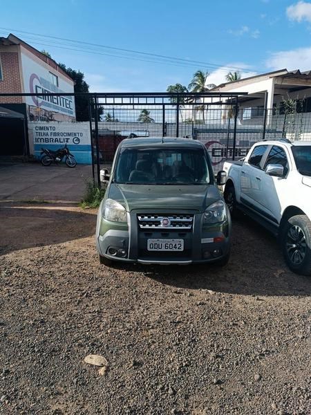 //www.autoline.com.br/carro/fiat/doblo-18-adventure-16v-flex-4p-manual/2015/maraba-pa/23697098