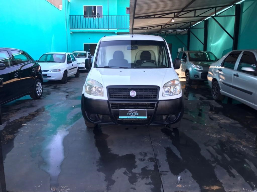 //www.autoline.com.br/carro/fiat/doblo-14-attractive-8v-flex-4p-manual/2013/uberaba-mg/24186859