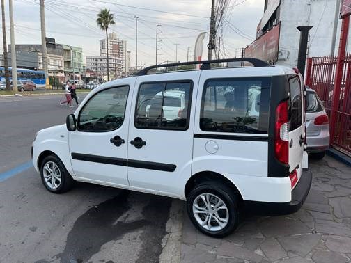 //www.autoline.com.br/carro/fiat/doblo-18-essence-7l-16v-flex-4p-manual/2021/porto-alegre-rs/24495192