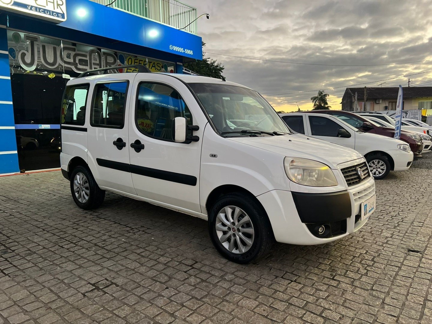 //www.autoline.com.br/carro/fiat/doblo-14-fire-attractive-8v-flex-4p-manual/2015/joinville-sc/24972194