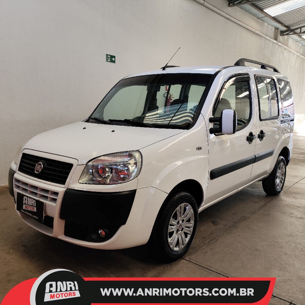 //www.autoline.com.br/carro/fiat/doblo-14-fire-attractive-8v-flex-4p-manual/2014/uberlandia-mg/25021558