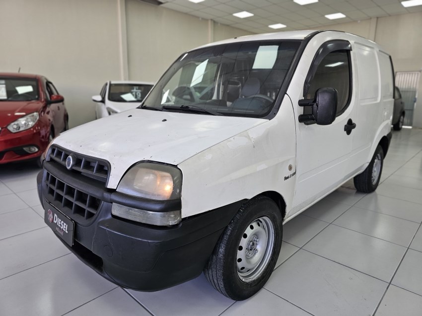 //www.autoline.com.br/carro/fiat/doblo-13-ex-16v-gasolina-4p-manual/2002/canoas-rs/25029653