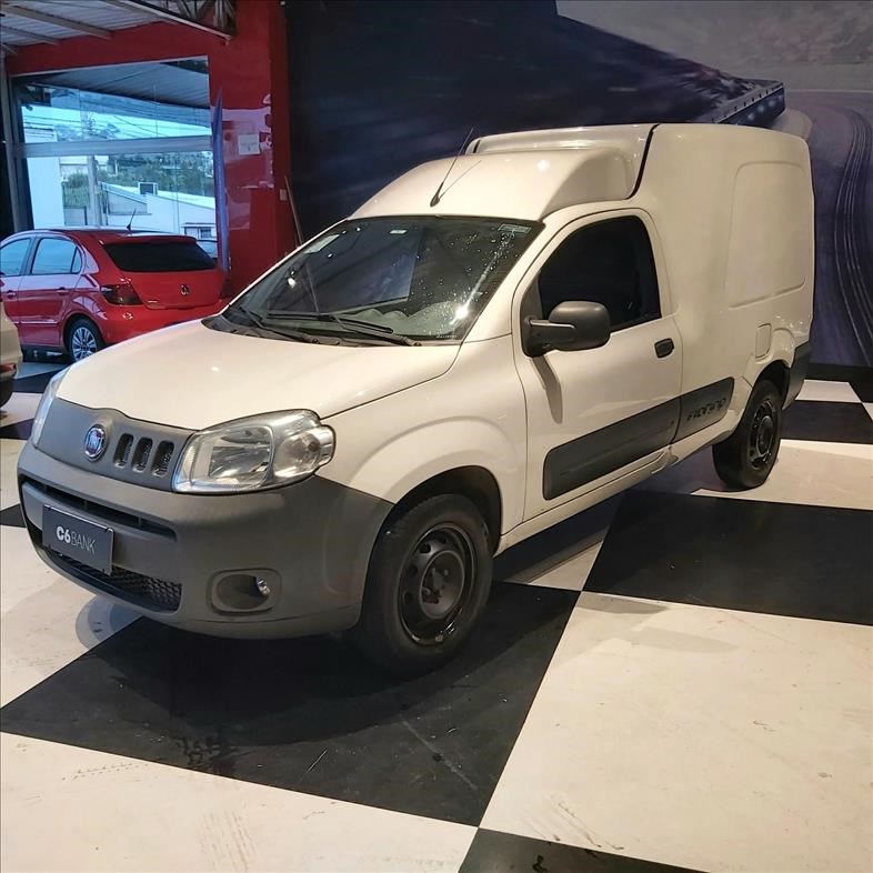 //www.autoline.com.br/carro/fiat/fiorino-14-8v-flex-2p-manual/2019/cotia-sp/24610783