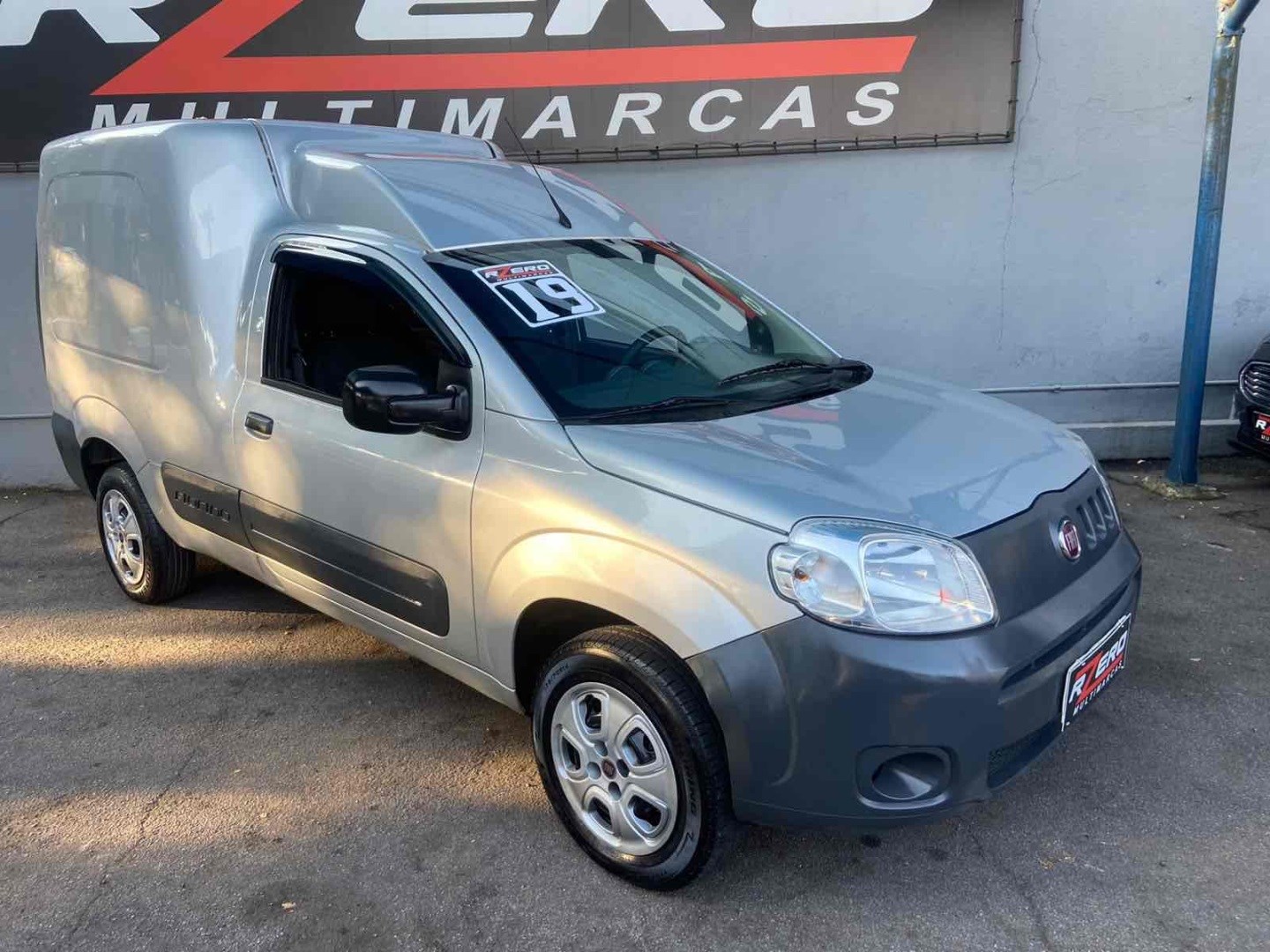 //www.autoline.com.br/carro/fiat/fiorino-14-hard-working-8v-flex-2p-manual/2019/sao-paulo-sp/24981358
