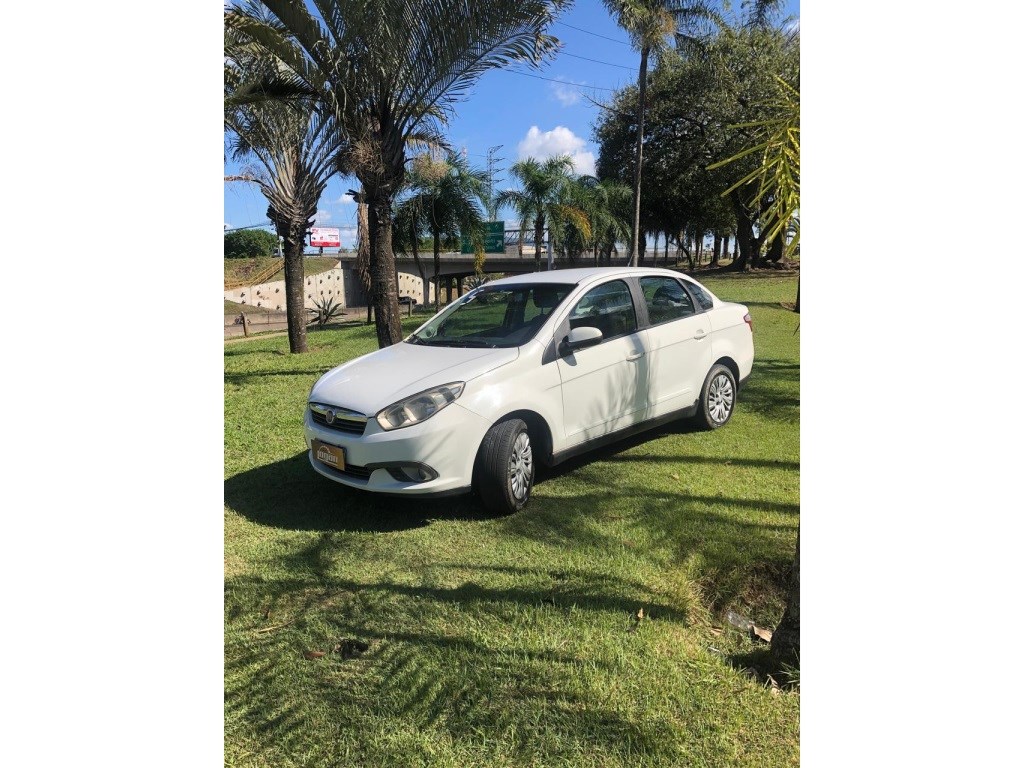 //www.autoline.com.br/carro/fiat/grand-siena-14-evo-attractive-8v-flex-4p-manual/2015/sao-joao-de-meriti-rj/24158581