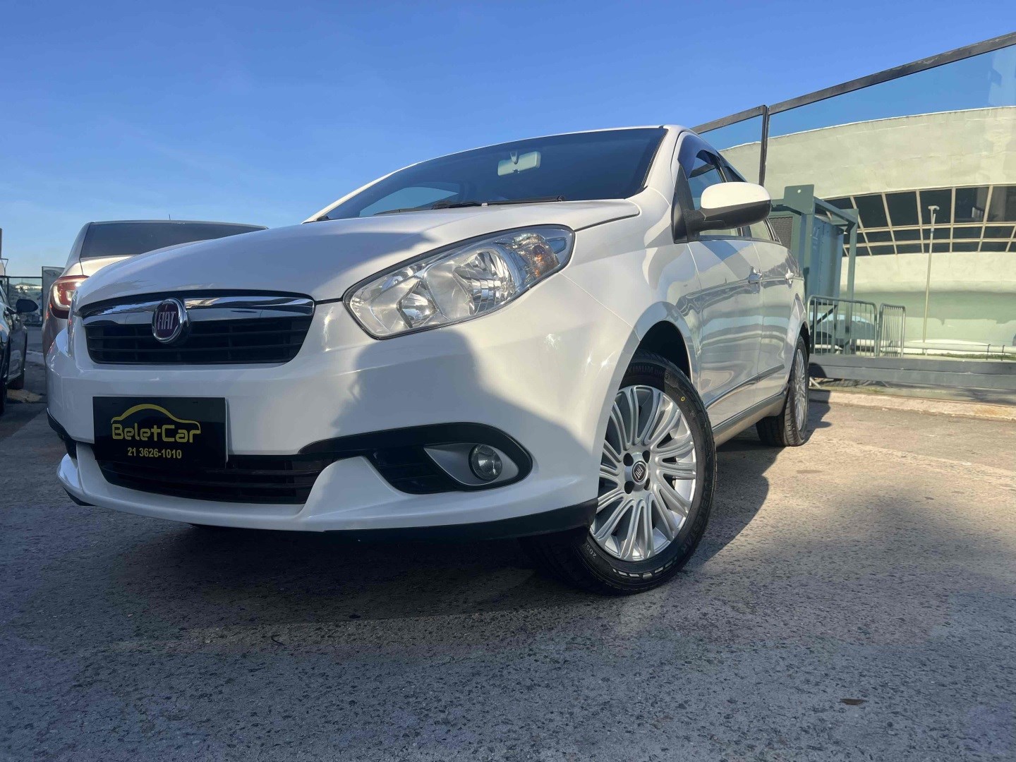 //www.autoline.com.br/carro/fiat/grand-siena-16-essence-16v-flex-4p-manual/2016/niteroi-rj/24443473