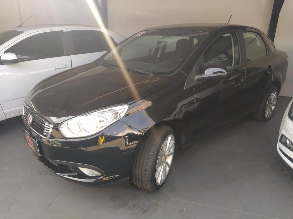 //www.autoline.com.br/carro/fiat/grand-siena-10-attractive-8v-flex-4p-manual/2017/uberaba-mg/24598004