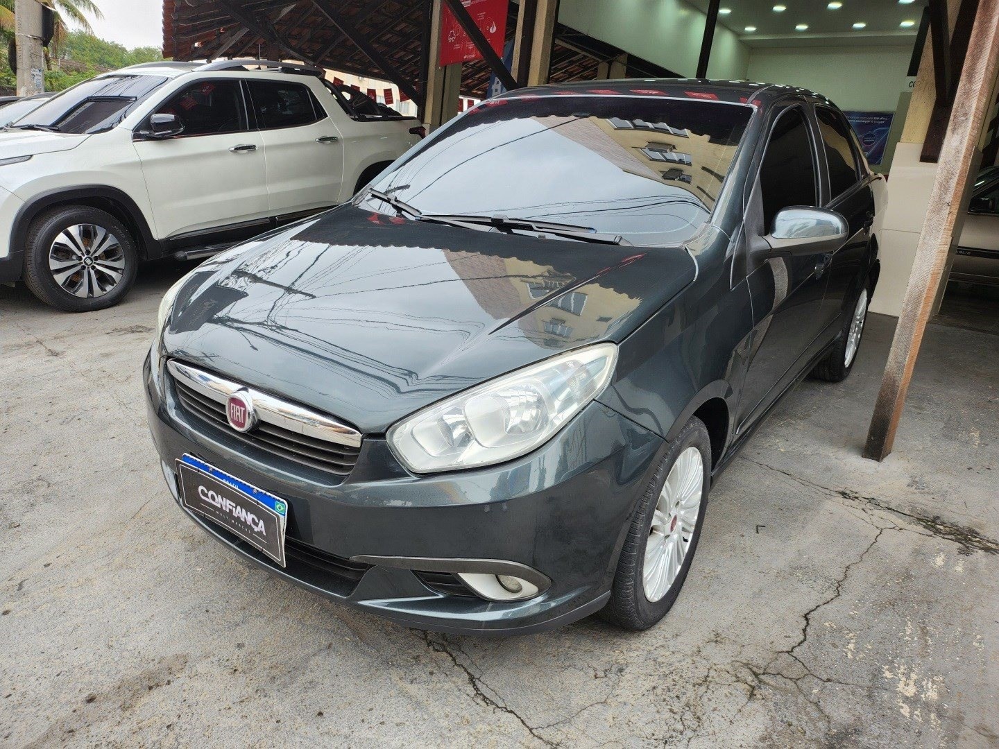 //www.autoline.com.br/carro/fiat/grand-siena-14-evo-attractive-8v-flex-4p-manual/2015/duque-de-caxias-rj/24710892
