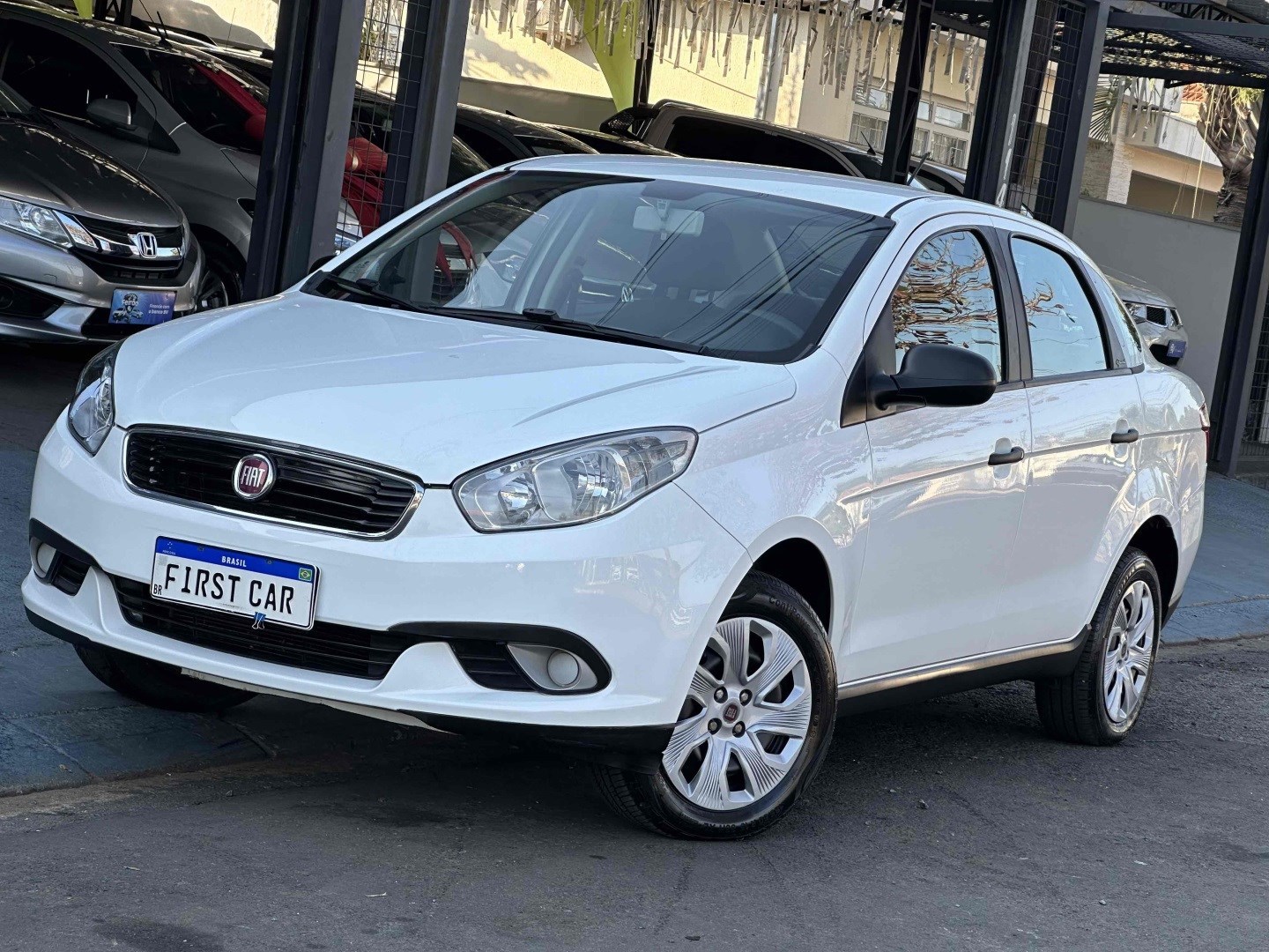 //www.autoline.com.br/carro/fiat/grand-siena-14-attractive-8v-flex-4p-manual/2019/americana-sp/24764654
