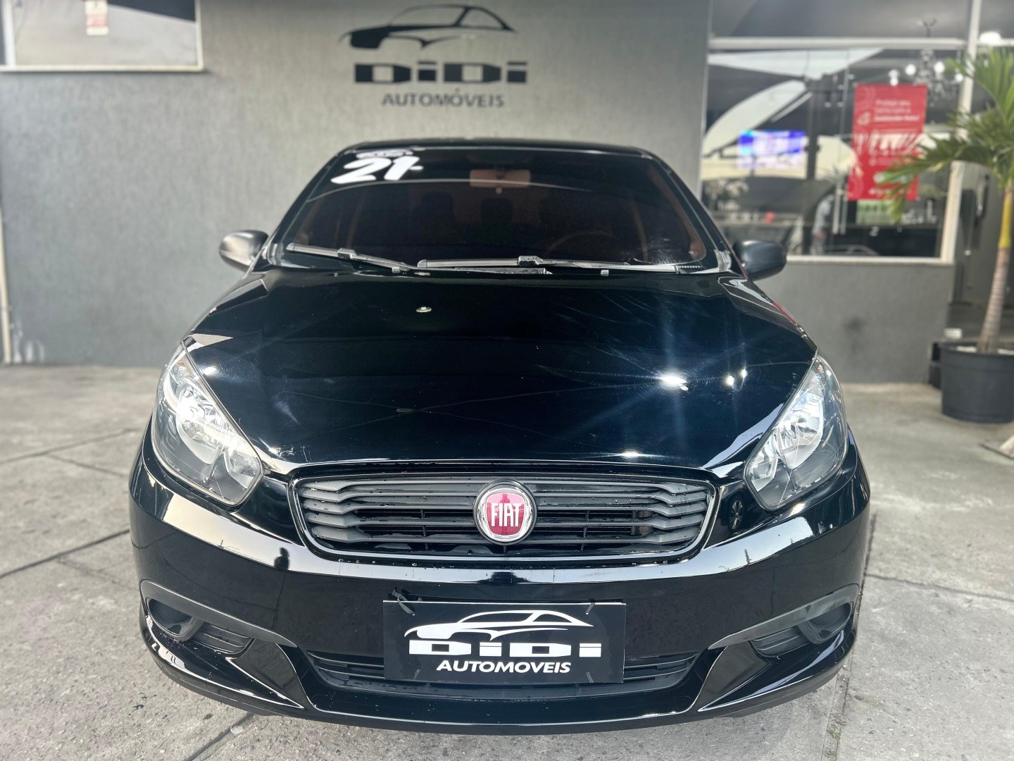 //www.autoline.com.br/carro/fiat/grand-siena-14-attractive-8v-flex-4p-manual/2021/rio-de-janeiro-rj/24897505
