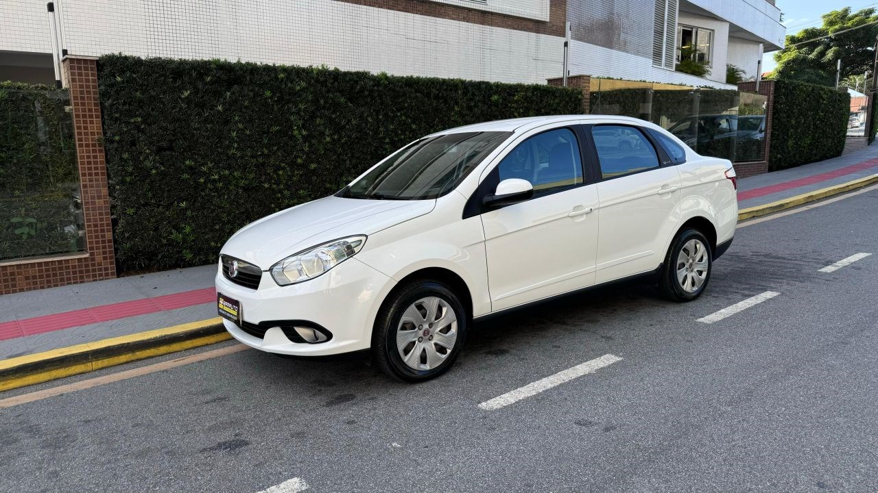 //www.autoline.com.br/carro/fiat/grand-siena-14-attractive-8v-flex-4p-manual/2016/sao-jose-sc/25022164