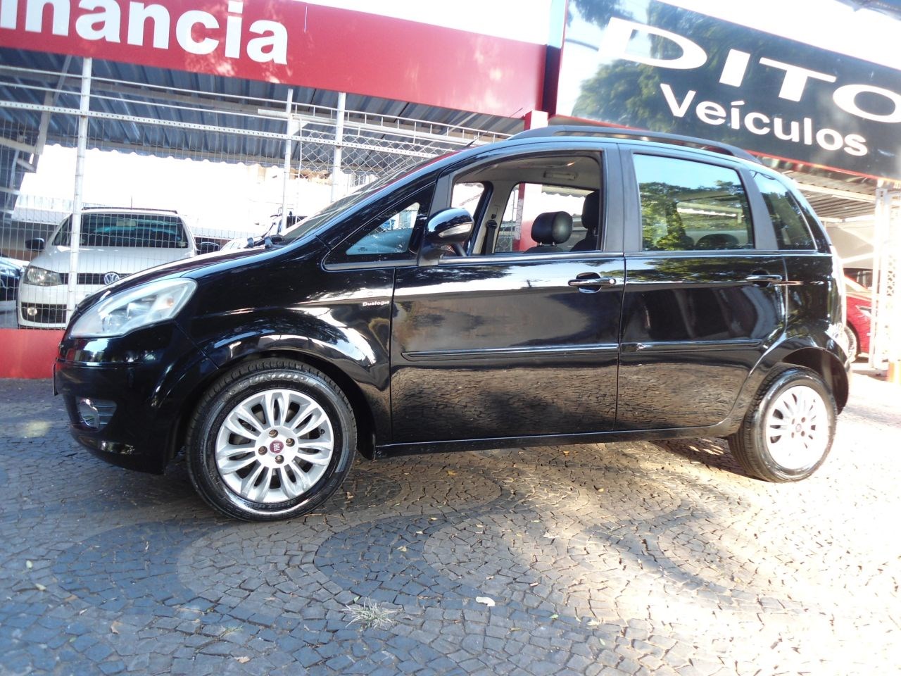 //www.autoline.com.br/carro/fiat/idea-16-essence-16v-flex-4p-dualogic/2011/araras-sp/24329435