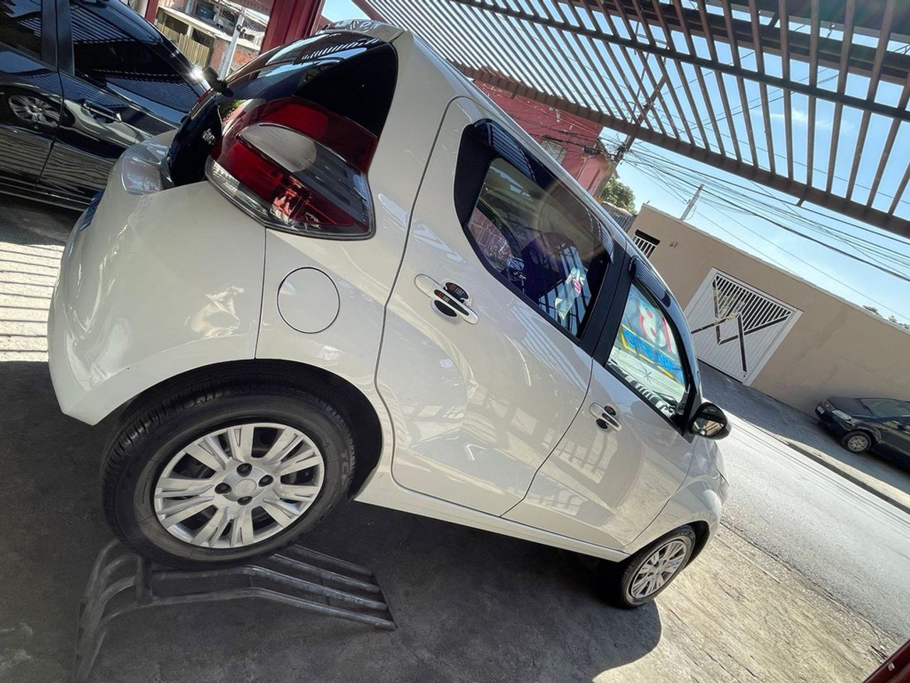 //www.autoline.com.br/carro/fiat/mobi-10-drive-6v-flex-4p-manual/2018/itapevi-sp/24456827