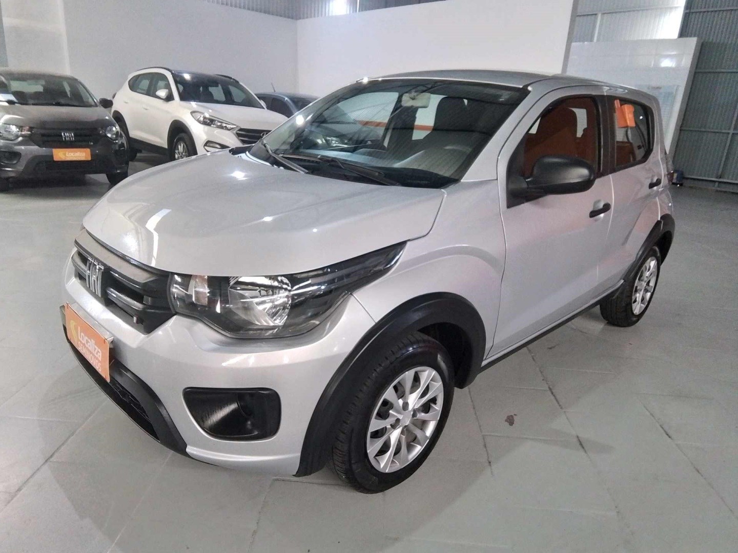 //www.autoline.com.br/carro/fiat/mobi-10-like-8v-flex-4p-manual/2023/sao-paulo-sp/24986678