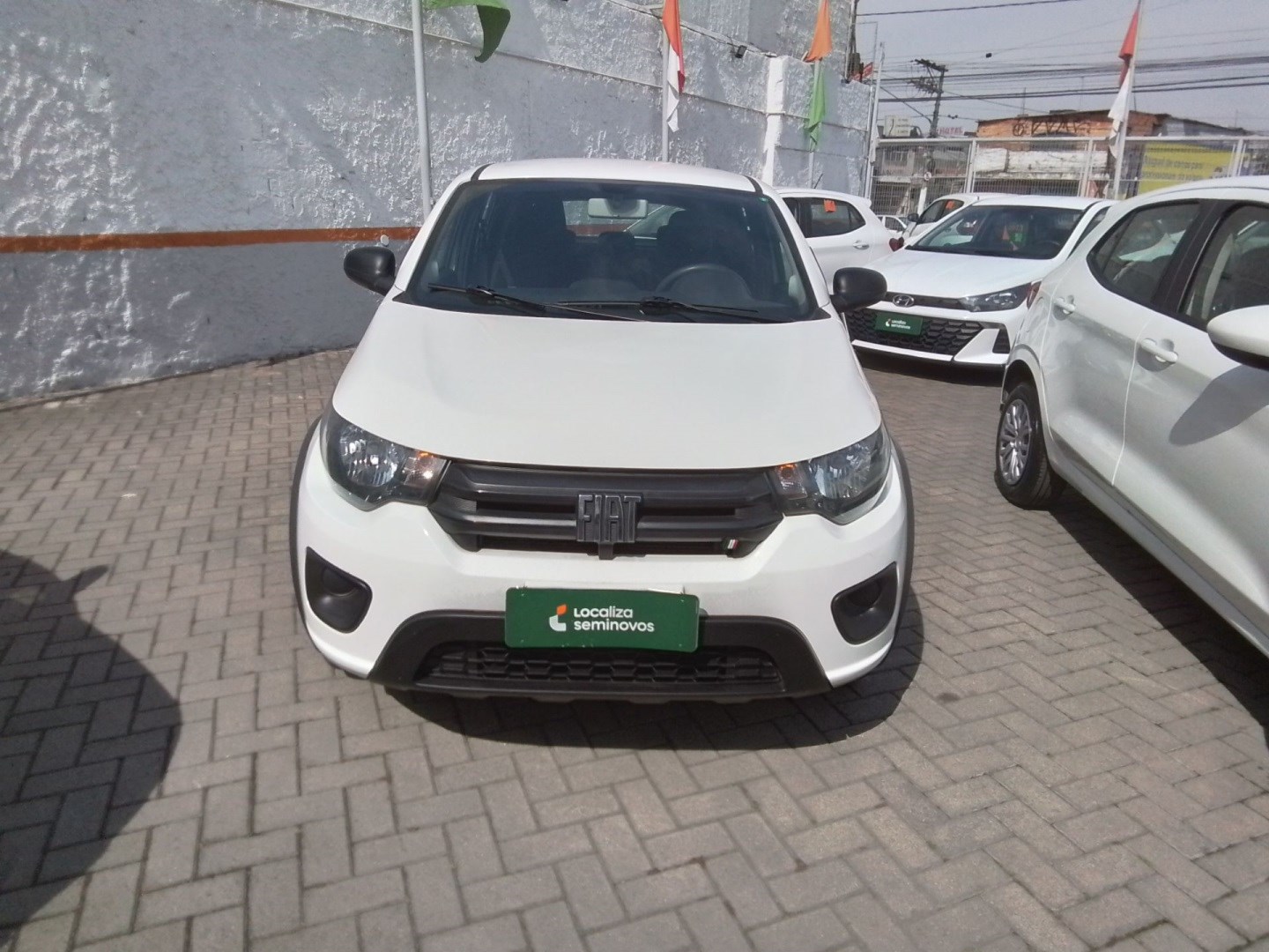 //www.autoline.com.br/carro/fiat/mobi-10-like-8v-flex-4p-manual/2023/sao-paulo-sp/25001208