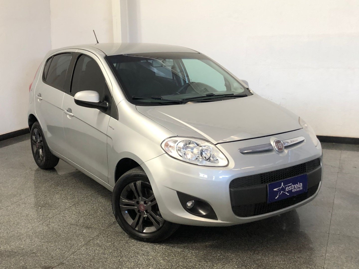 //www.autoline.com.br/carro/fiat/palio-16-essence-16v-flex-4p-dualogic/2012/belo-horizonte-mg/24806272