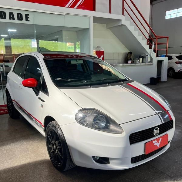 //www.autoline.com.br/carro/fiat/punto-14-attractive-italia-8v-85cv-4p-flex-manual/2012/varzea-grande-mt/24053373