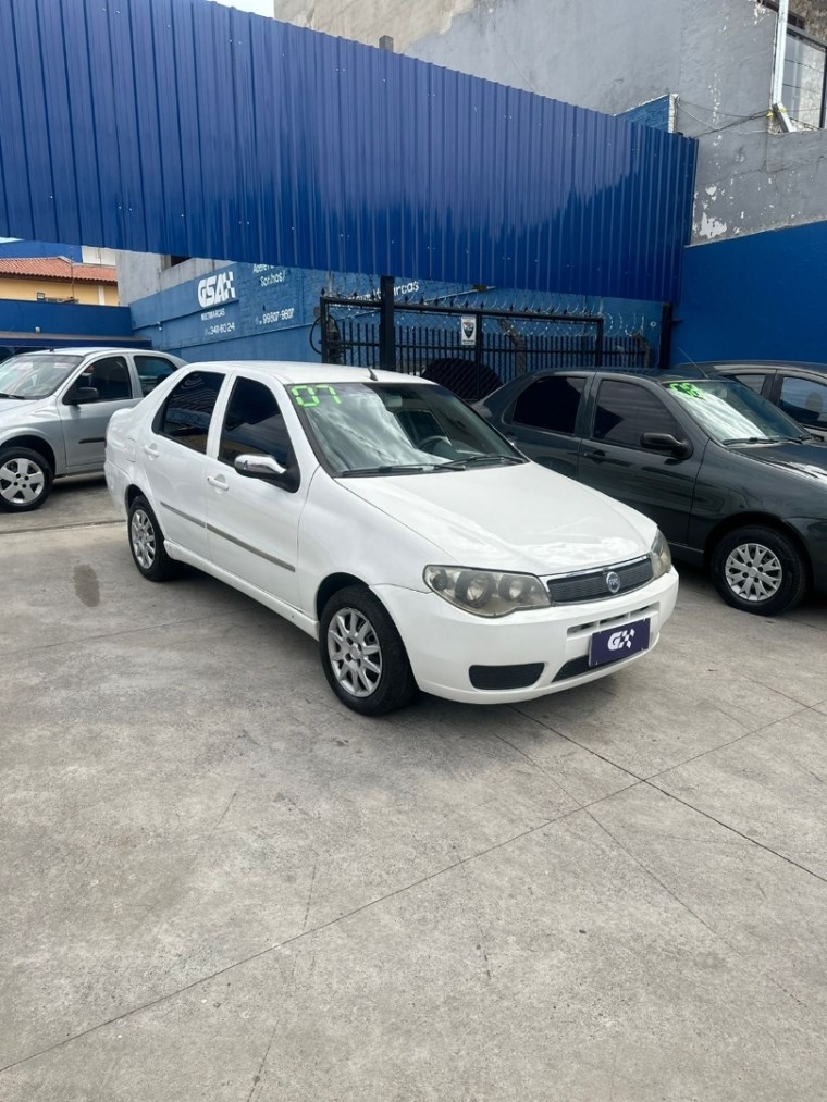 //www.autoline.com.br/carro/fiat/siena-18-hlx-8v-flex-4p-manual/2007/sorocaba-sp/24478028