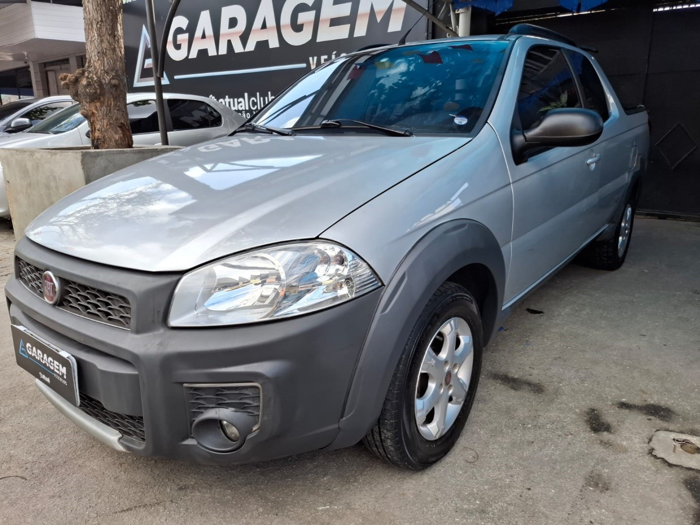 //www.autoline.com.br/carro/fiat/strada-14-cd-hard-working-8v-flex-2p-manual/2017/rio-de-janeiro-rj/24733643