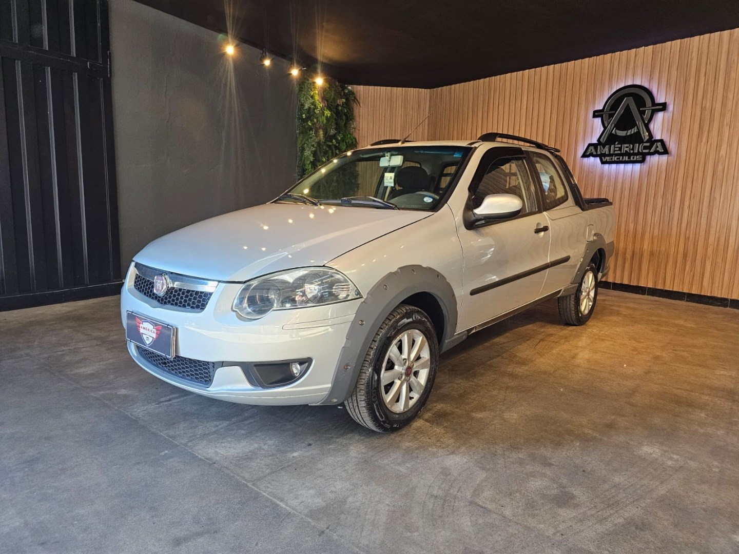 //www.autoline.com.br/carro/fiat/strada-16-cd-trekking-16v-flex-2p-manual/2013/belo-horizonte-mg/24947939