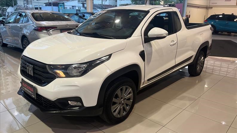 //www.autoline.com.br/carro/fiat/strada-13-cabine-plus-freedom-8v-flex-2p-manual/2021/goiania-go/24962700