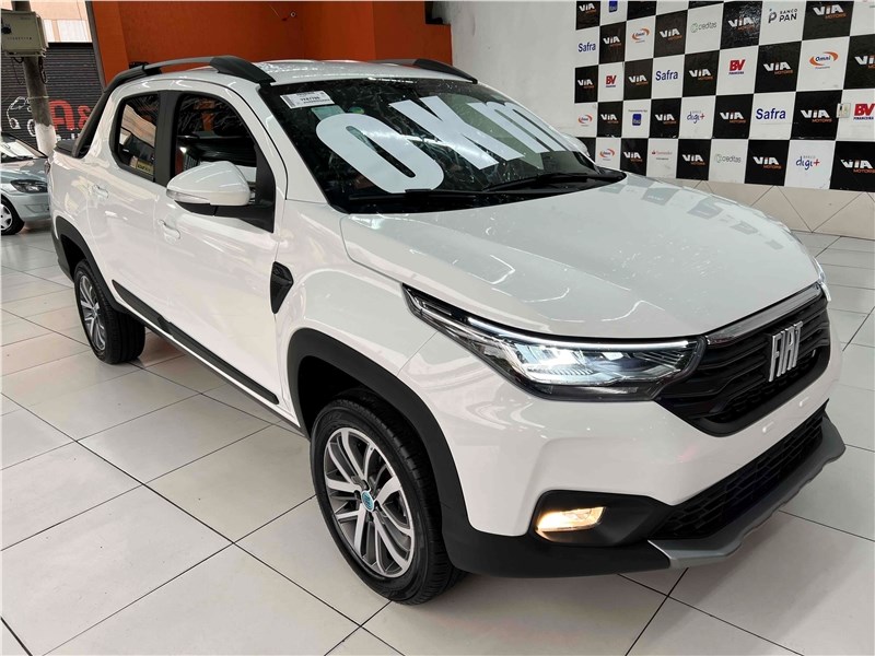 //www.autoline.com.br/carro/fiat/strada-13-cd-volcano-8v-flex-4p-manual/2024/sao-paulo-sp/24963925