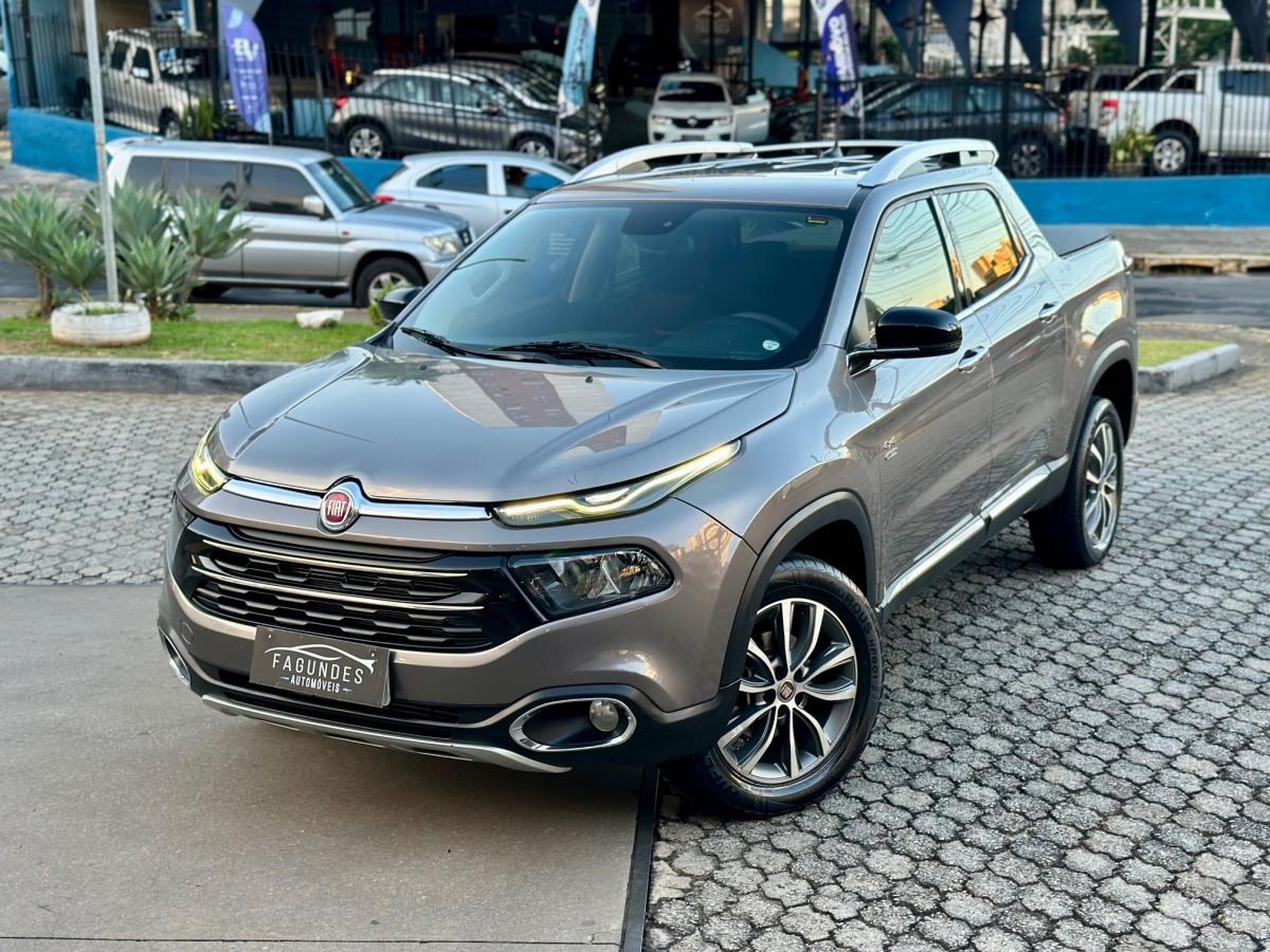 //www.autoline.com.br/carro/fiat/toro-20-volcano-16v-diesel-4p-4x4-turbo-automatico/2019/belo-horizonte-mg/24426716