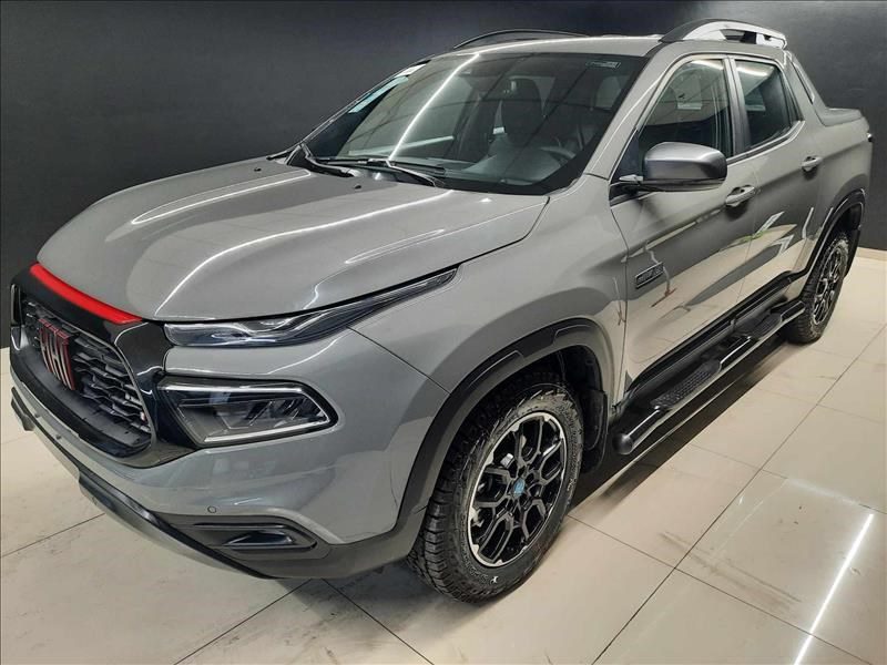 //www.autoline.com.br/carro/fiat/toro-20-ultra-16v-diesel-4p-4x4-turbo-automatico/2024/sao-paulo-sp/24563154