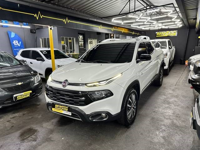 //www.autoline.com.br/carro/fiat/toro-20-volcano-16v-diesel-4p-4x4-turbo-automatico/2021/cataguases-mg/24615143