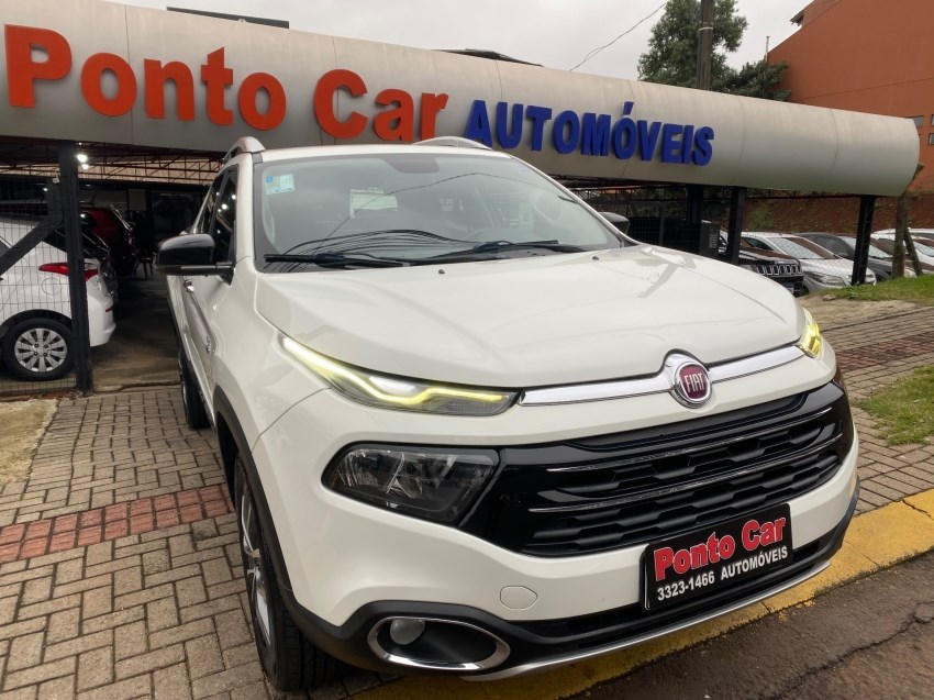 //www.autoline.com.br/carro/fiat/toro-20-volcano-16v-diesel-4p-4x4-turbo-automatico/2019/chapeco-sc/24620106