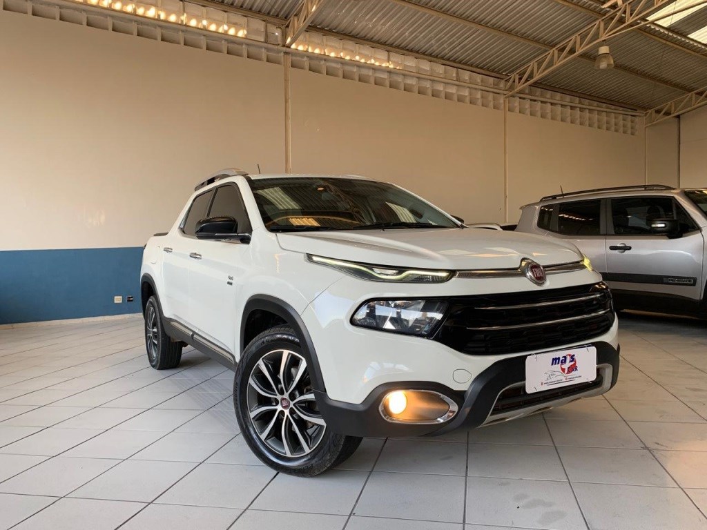 //www.autoline.com.br/carro/fiat/toro-20-volcano-16v-diesel-4p-4x4-turbo-automatico/2021/belo-horizonte-mg/24707118