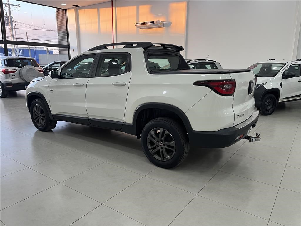 //www.autoline.com.br/carro/fiat/toro-20-freedom-16v-diesel-4p-4x4-turbo-automatico/2021/araguaina-to/24938537