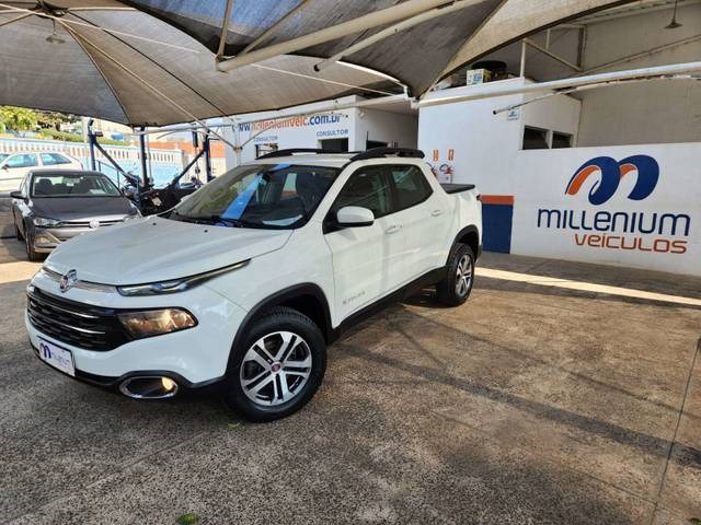 //www.autoline.com.br/carro/fiat/toro-18-freedom-opening-edt-plus-16v-flex-4p-autom/2017/amparo-sp/24939587