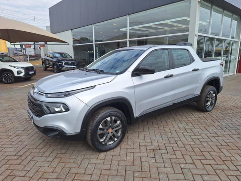 //www.autoline.com.br/carro/fiat/toro-18-freedom-16v-flex-4p-automatico/2017/maringa-pr/25021687