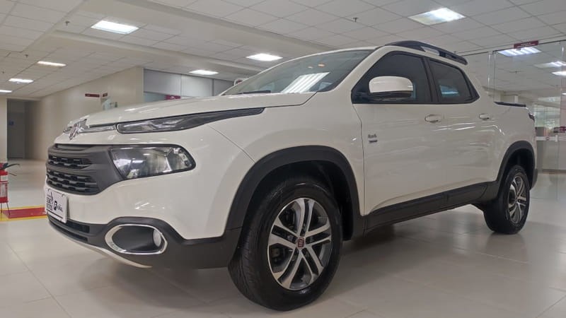 //www.autoline.com.br/carro/fiat/toro-20-freedom-16v-diesel-4p-4x4-turbo-automatico/2019/cascavel-pr/25021743