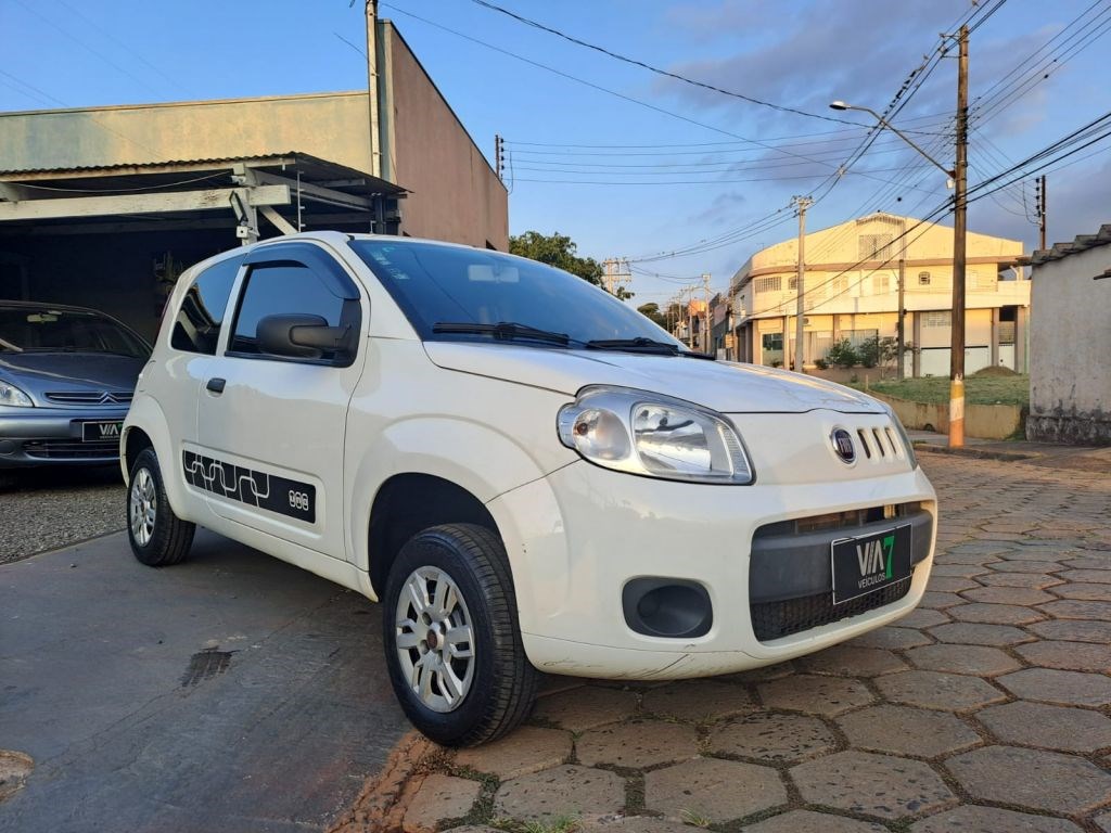 //www.autoline.com.br/carro/fiat/uno-10-evo-vivace-8v-flex-2p-manual/2014/avare-sp/23515988