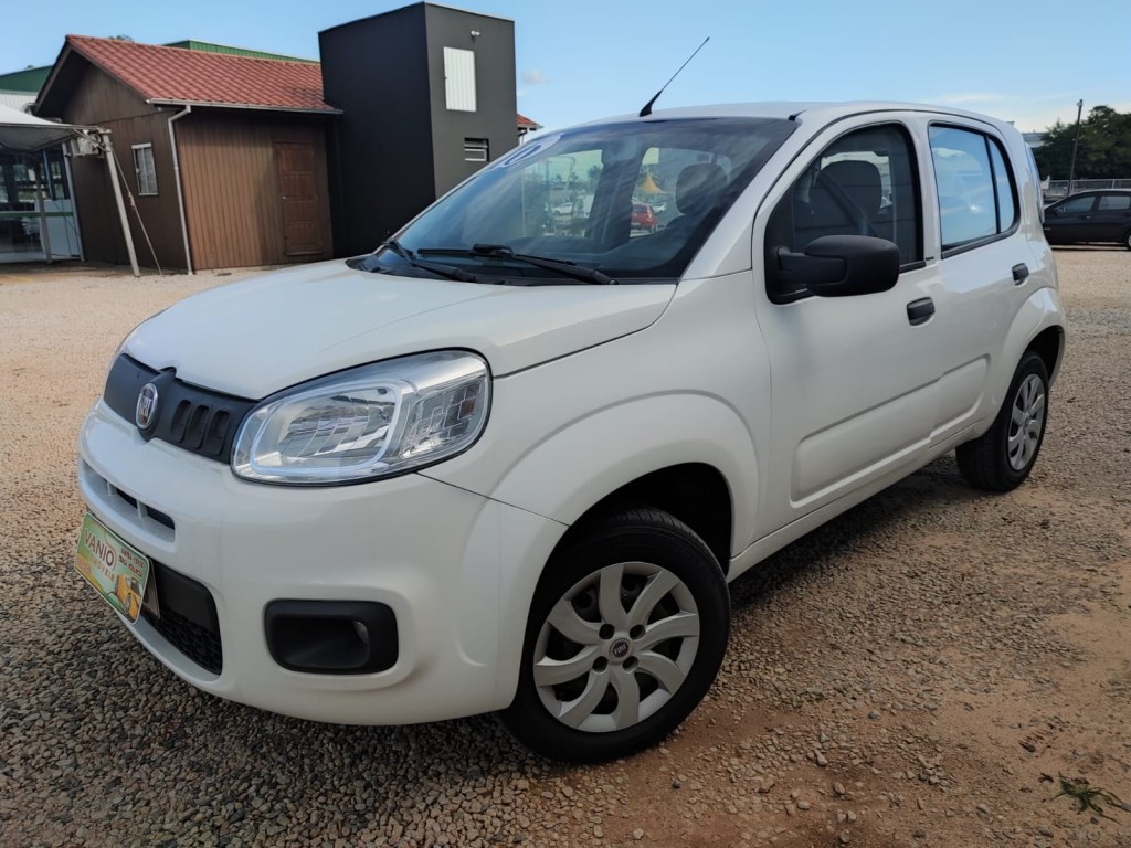 //www.autoline.com.br/carro/fiat/uno-10-evo-attractive-8v-flex-4p-manual/2016/criciuma-sc/23801572