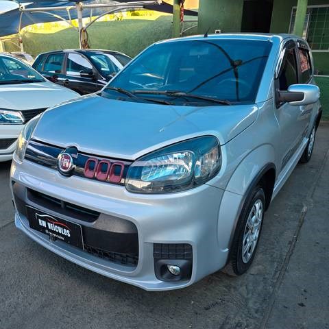 //www.autoline.com.br/carro/fiat/uno-14-evo-sporting-8v-flex-4p-manual/2016/brasilia-df/24500007