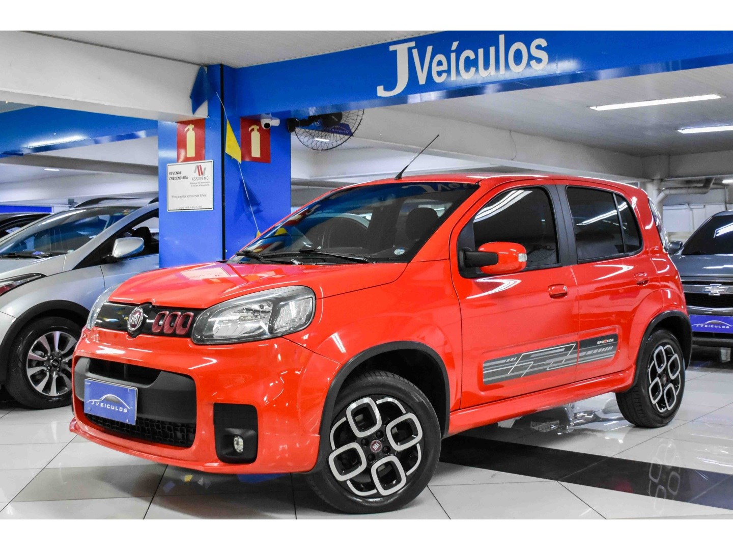 //www.autoline.com.br/carro/fiat/uno-14-evo-sporting-8v-flex-4p-manual/2015/belo-horizonte-mg/24783468