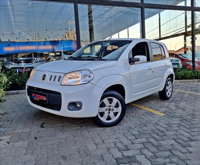 //www.autoline.com.br/carro/fiat/uno-14-economy-celebration-8v-85cv-4p-flex-manual/2014/campinas-sp/24931490