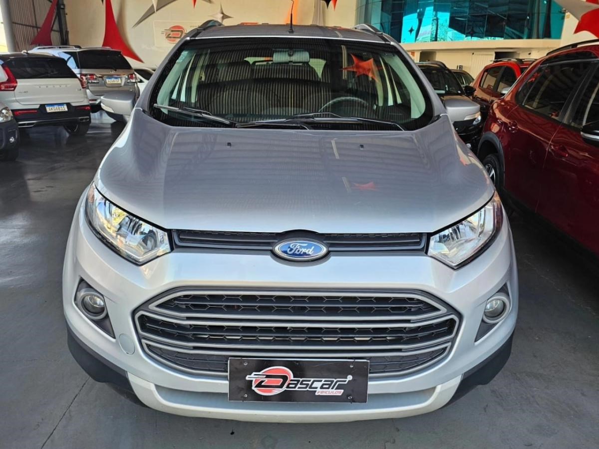 //www.autoline.com.br/carro/ford/ecosport-16-tivct-freestyle-16v-flex-4p-manual/2015/cascavel-pr/24349810