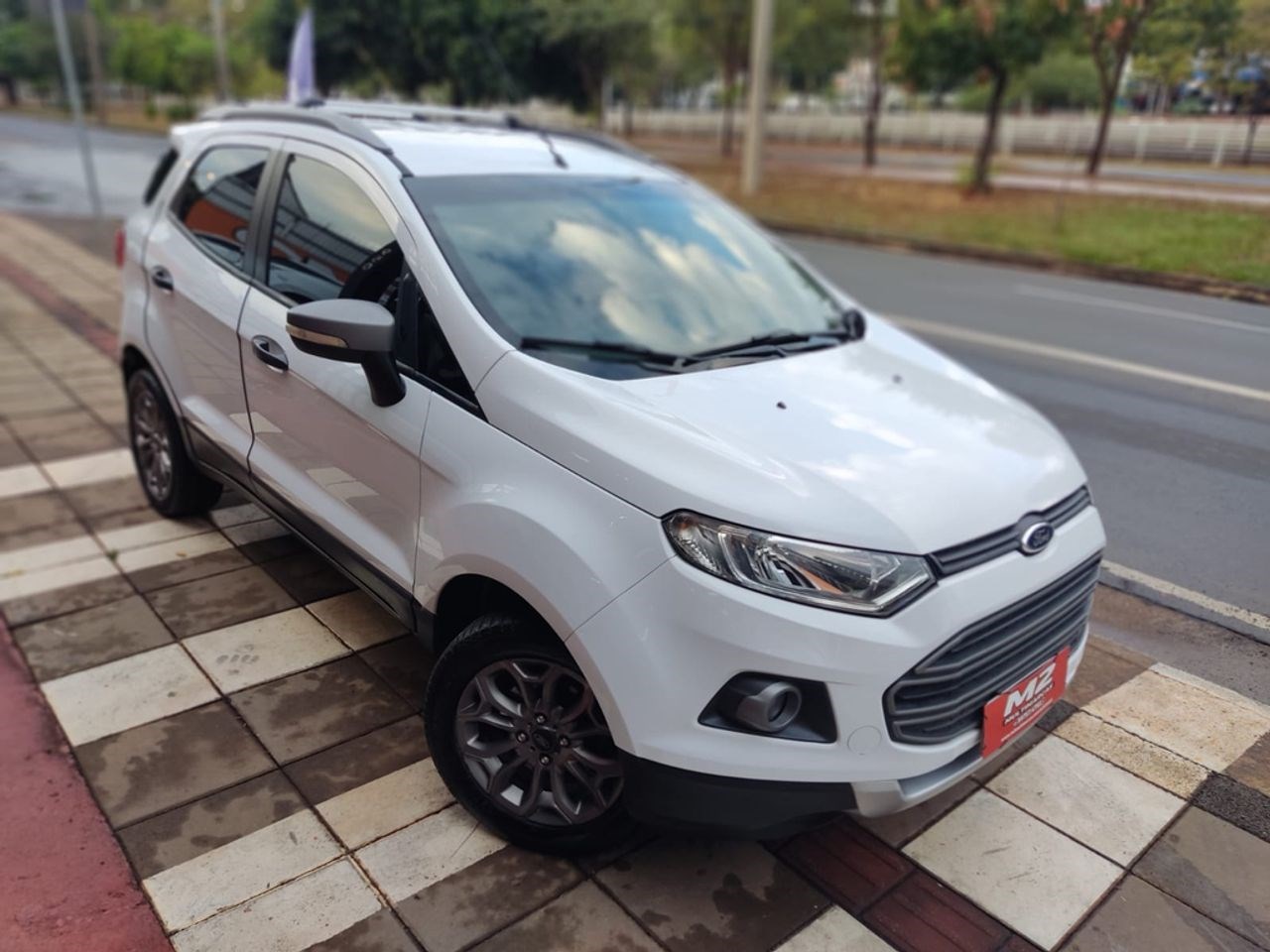 //www.autoline.com.br/carro/ford/ecosport-16-tivct-freestyle-16v-flex-4p-manual/2015/sao-jose-do-rio-preto-sp/24479205